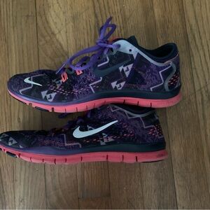 Nike Women's Purple and Pink Athletic Shoes